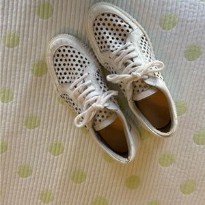 White Perforated Low-Top Sneakers for Everyday Comfort